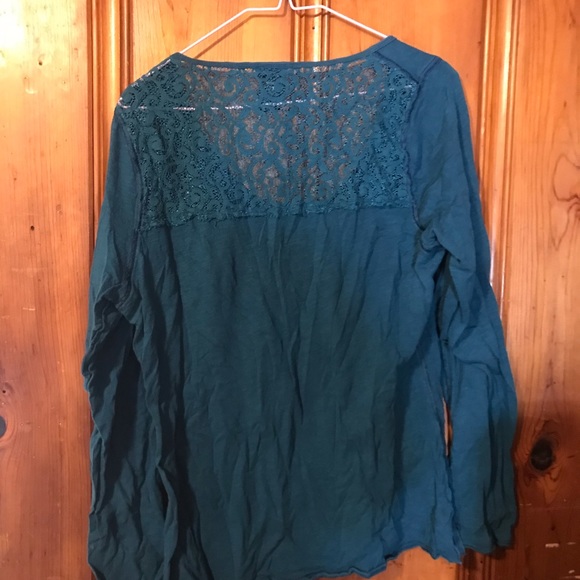 Long sleeve shirt with lace detail - Picture 2 of 3